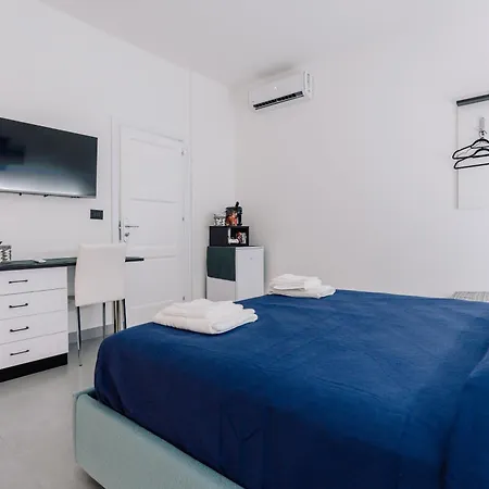 Insonnyroom 焦亚陶罗